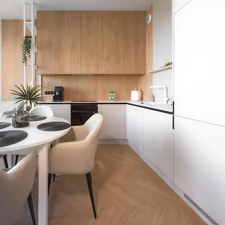 Rynek Luminous By Bookinghost Вроцлав